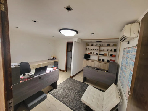 Galpón, Con Sector De Oficinas, Cercano A Ciudad Empresarial