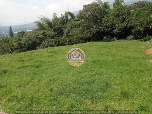 Lote Totalmente Plano A 2 Minutos De La Autopista