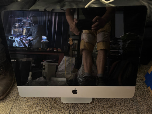 Imac Mid 2011 De 21.5 500gb 6gb Ram Plateado (Usado)