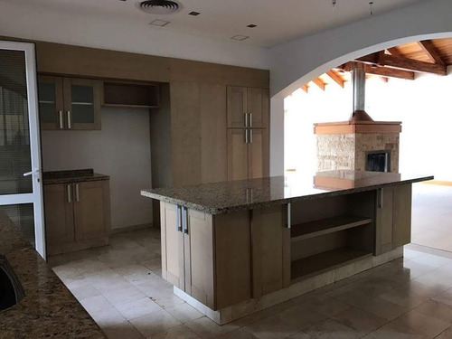 Imagen 8 de 14 de Casa En Venta Villa Allende