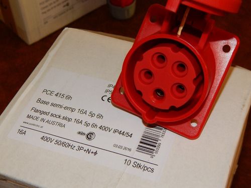 Ficha Macho Para Cable Y Toma Hembra De Embutir 5x32 A Welt