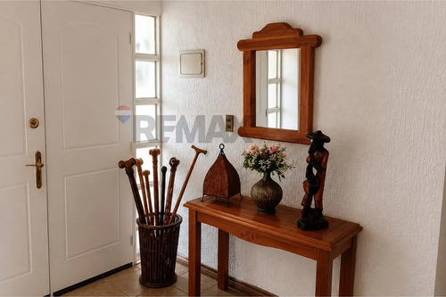 Exclusiva Casa En Parcela  En Venta En Algarrobo