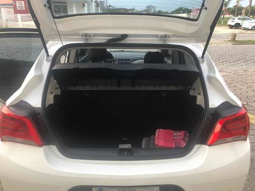 Imagem 3 de 13 de Chevrolet Onix 2019 1.0 Lt 5p