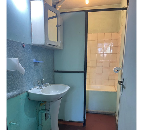 Oportunidad! Venta Departamento 3 Dormitorios, 1 Baño.