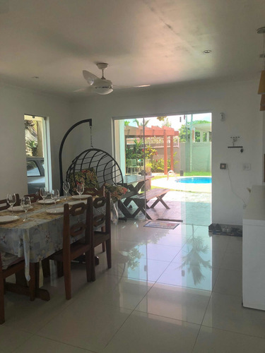 Imagem 7 de 13 de Oportunidade!!! Casa Com Vista Para O Mar & Piscina | Alto Padrão - Peruíbe