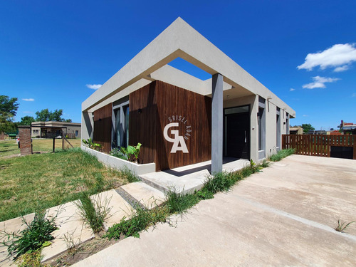 Imagen 5 de 30 de Casa En Venta 4 Amb En Santa Emilia, Pilar Del Este