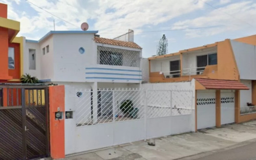 Casa En Venta Av. Paseo Floresta Pte Floresta Veracruz/recuperación Bancaria E96