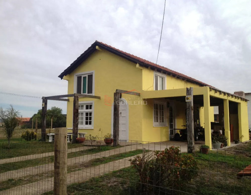 Venta De Casa En Balneario Buenos Aires, A Pocos Km De Playa Manantiales.