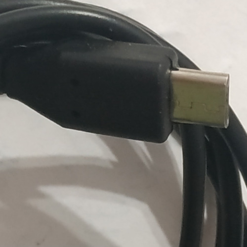 Cargador De Batería De Selulares Aitech,entra 100-240-1300ma (Usado)