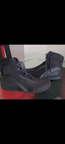 Imagen 2 de 2 de Botas Dainese