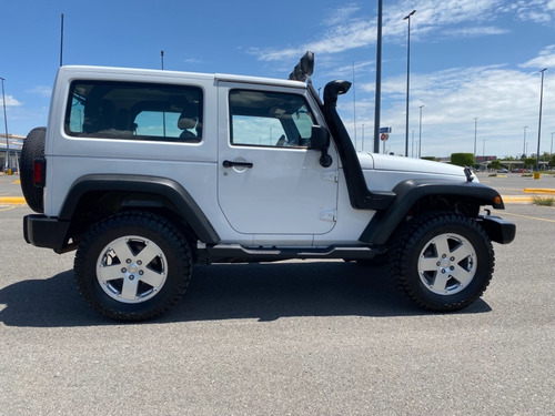 Imagen 2 de 14 de Jeep Wrangler 2011