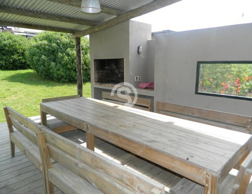 Alquiler Casa En Jose Ignacio- Ref: 139