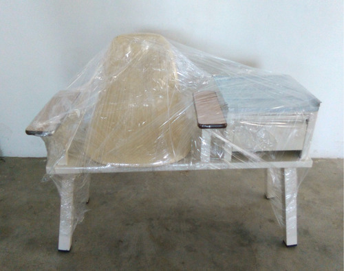 Silla En Fibra De Vidrio Para Toma De Muestras