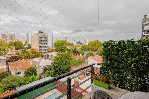 Venta Monoambiente Con Subdivisión. Caseros Centro