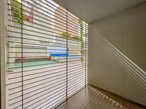 Imagen 10 de 21 de Oficina O Local Comercial Ideal Profesionales O Estudios En Barrio Martin