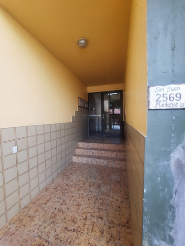 Departamento De Un Ambiente Al Frente En Pleno Centro Comercial De San Bernardo Con Cochera