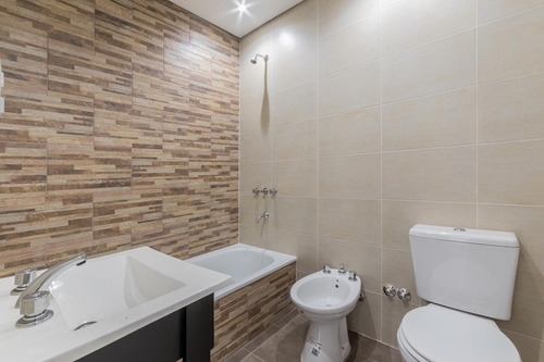 Imagen 18 de 30 de Departamento En Venta 2 Ambientes Con Cochera - Lomas De Zamora