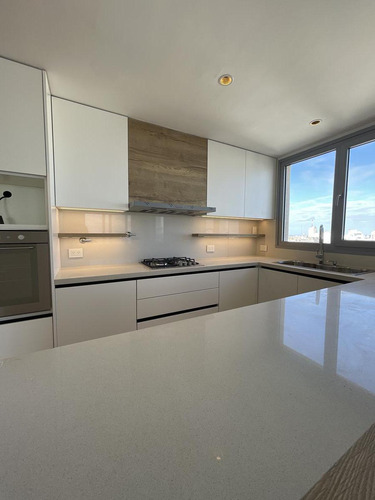 Imagen 6 de 27 de Piso - A Mts De Av. Alem - 180 Mts - Piso 14