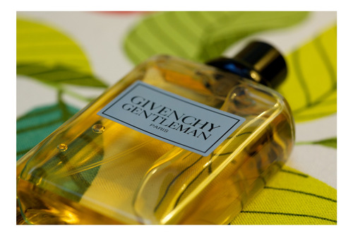Imagen 4 de 6 de Perfume Caballero Eau De Toilette Givenchy Gentleman 100ml