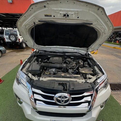 Toyota Fortuner Vx.r Limited V6