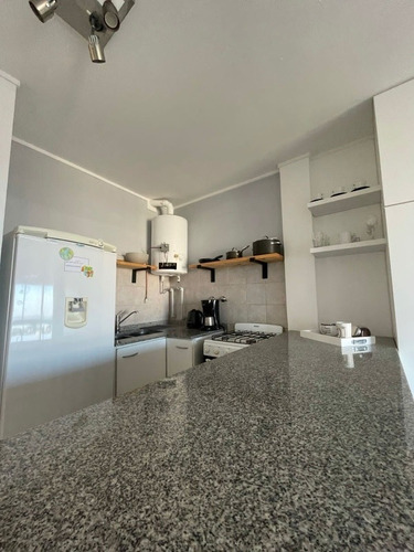 Imagen 8 de 12 de Confortable Estudio Con Vista Al Rio Paraná