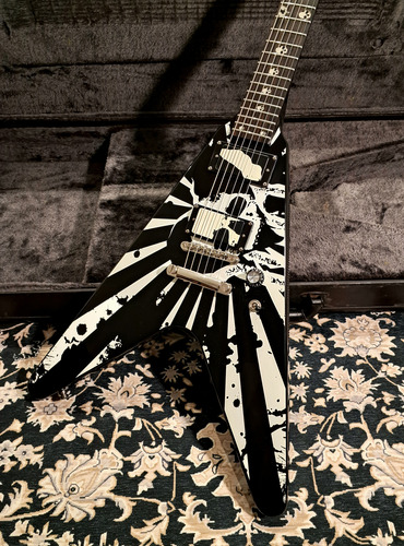 EpiPhone Custom Shop Robb Flynn Signature Love Death (Usado)