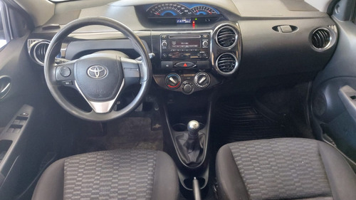 Toyota ETIOS XS ETIOS XS 5 PUERTAS