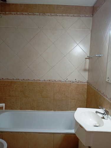 Se Vende Ph 3 Ambientes Con Patio. Apto Credito Hipotecario