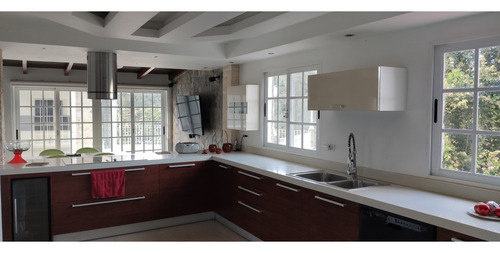 Quinta En Venta Parque El Retiro En San Antonio De Los Altos