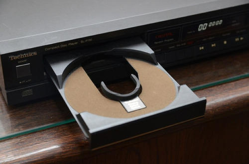 Cd Player Technics Sl- P110 High Resolutiin Compact Disc (Usado)