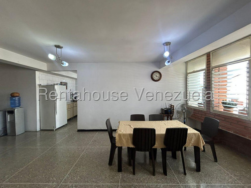 José Trivero Vende Bello Apartamento En Zona Centro De Barquisimeto