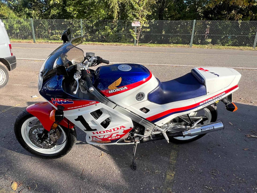 Imagen 4 de 25 de Honda Vfr 750 F 1986 V4. Original