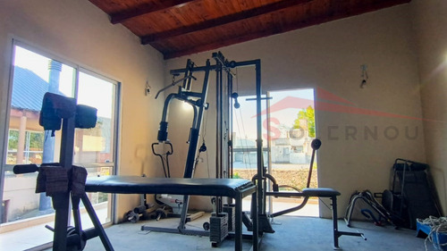 Chalet De 7 Ambientes En Lomas De Zamora