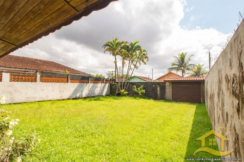 Casa No Bairro Parque Do Trevo Em Peruíbe - 3677