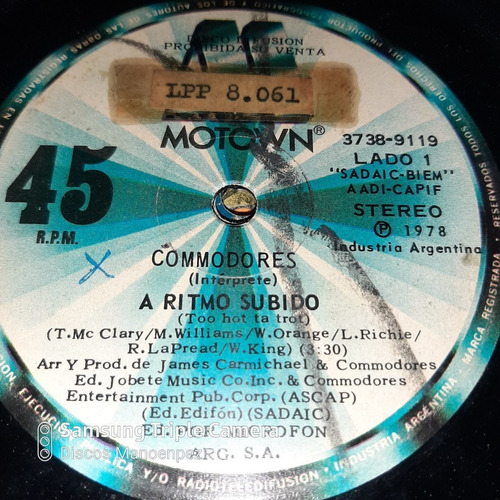 Simple Commodores Motown C16