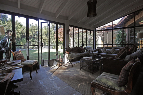 Acogedora Casa En Manquehue Oriente - La Dehesa
