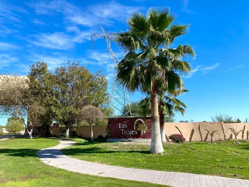 Se Vende Terreno Residencial En Virtudes Esq. Con Via De Santo Tomas, Las Trojes