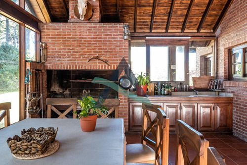 Casa 5 Ambientes C/ Dependencia. Venta Pinamar