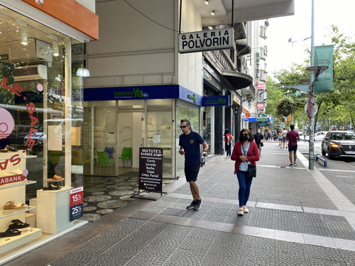 Venta Local Comercial 18 De Julio Entre Rio Negreo Y Paraguay. Con Renta