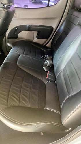 Imagem 10 de 11 de Mitsubishi L 200 Triton 3.2 16v Glx 4x4 Cabine Dupla Turbo D