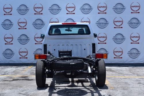 Imagen 2 de 11 de Nissan Np300 Chasis T/m