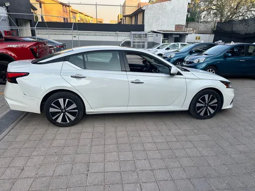 Nissan Altima 2.5 Advance Navi Cvt