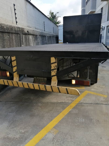 Imagen 5 de 13 de Mitsubishi Fk-617 Camion Plataforma