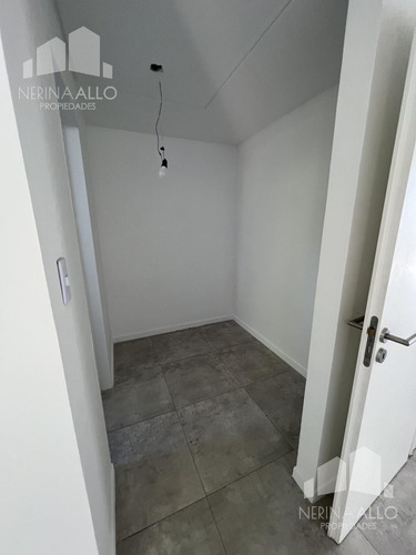 Venta Duplex Condominio 4 Ambientes