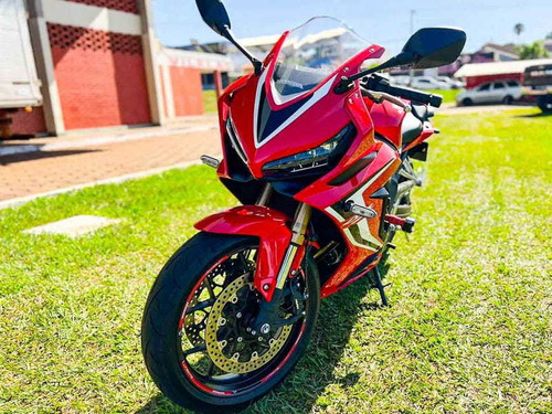 Imagem 2 de 9 de Honda Cbr 650r 2021
