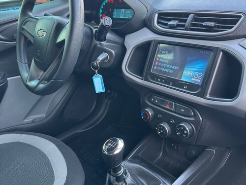 Chevrolet Onix Onix 1.0 MPFI LT 8V FLEX 4P MANUAL