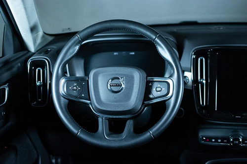 Volvo Xc40 Momentum 2021. Impecable. Trato Directo Y Seguro.