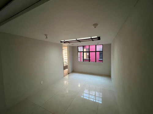 Casa Con Uso De Suelo Comercial De 290m2 En División Del Norte