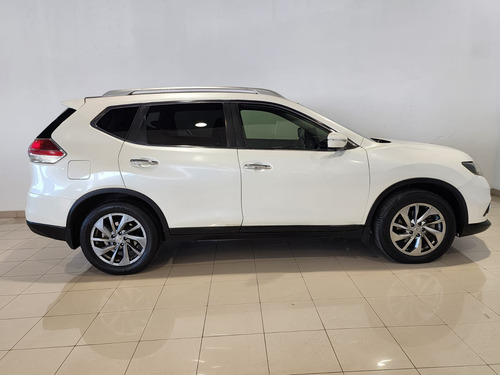 Nissan X-Trail 2.5 Exclusive 3 Row Mt