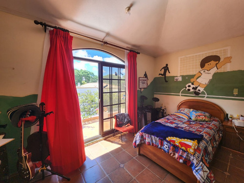 Imagen 14 de 27 de Vendo Hermosa Casa Ubicada En Sector Exclusivo De Alta Plusvalía, Excelente Estado